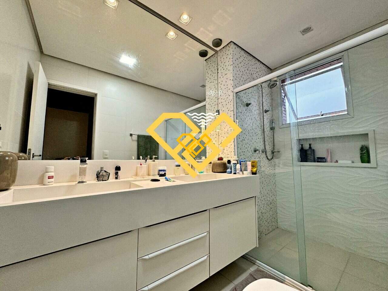 Apartamento à venda no Ponta da Praia: Wc suíte 2
