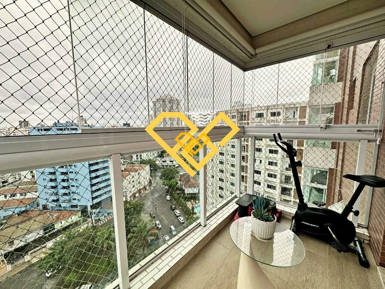 Apartamento à venda no Ponta da Praia: Varanda