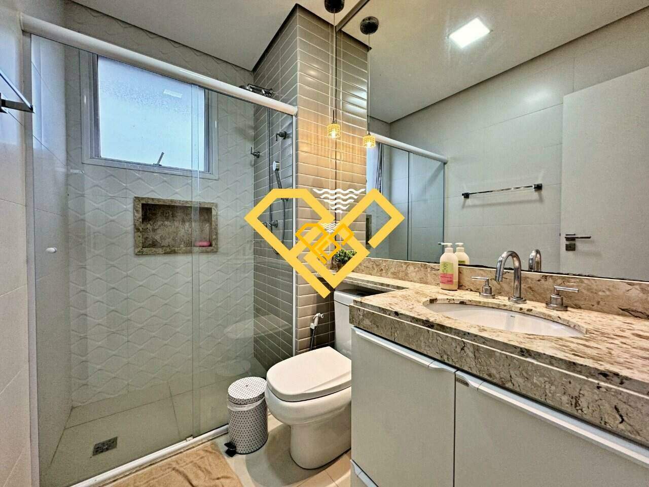 Apartamento à venda no Ponta da Praia: Wc social