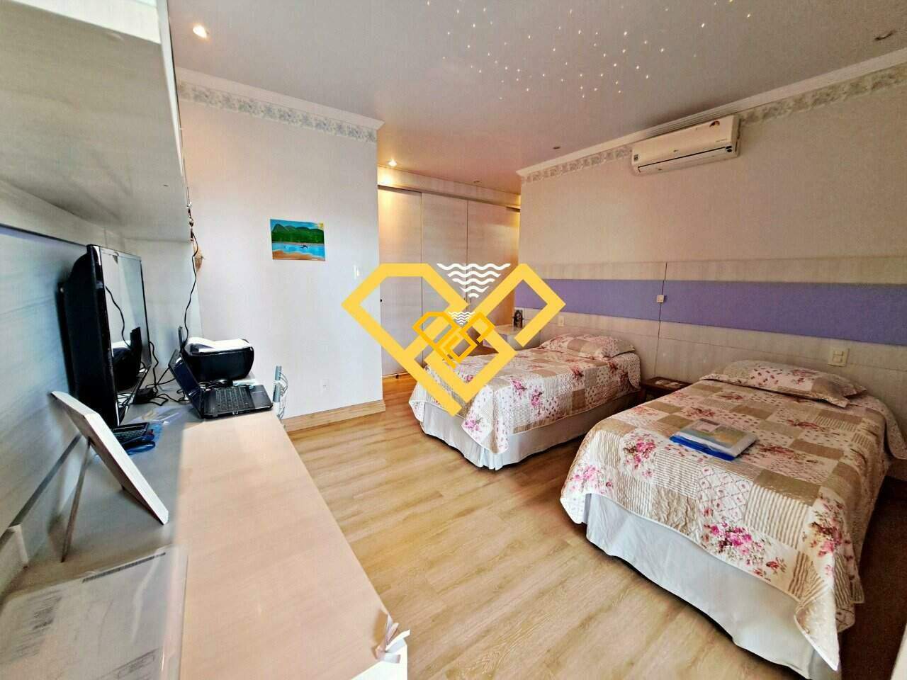 Apartamento à venda no Embaré: Dormitório 2 - suíte