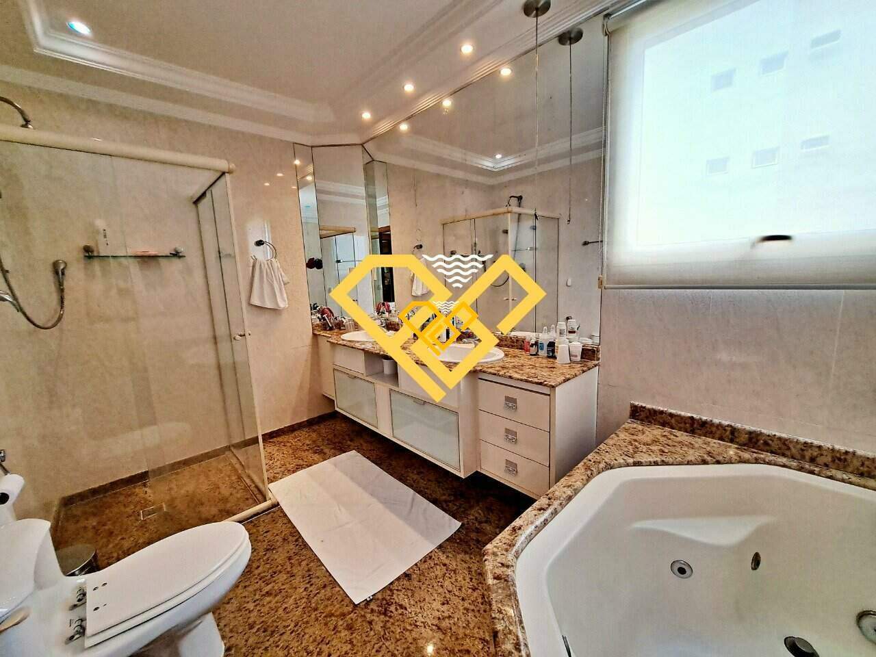 Apartamento à venda no Embaré: Wc Ssíte master