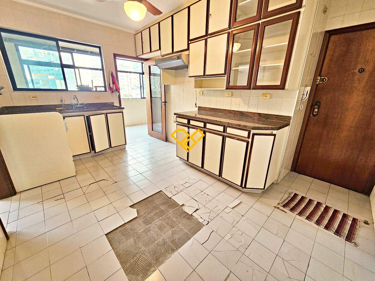 Apartamento à venda no Ponta da Praia: Cozinha