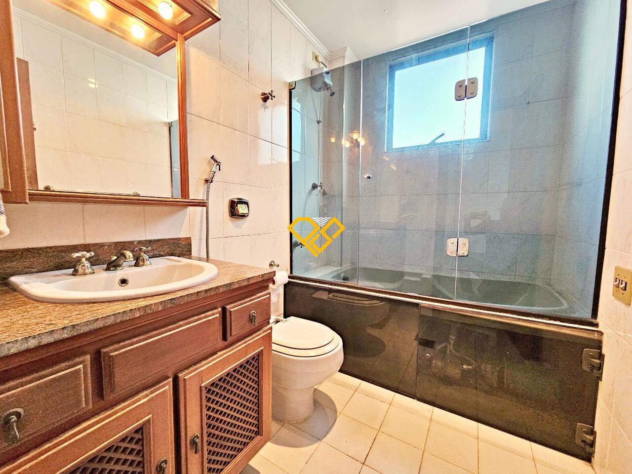 Apartamento à venda no Ponta da Praia: 