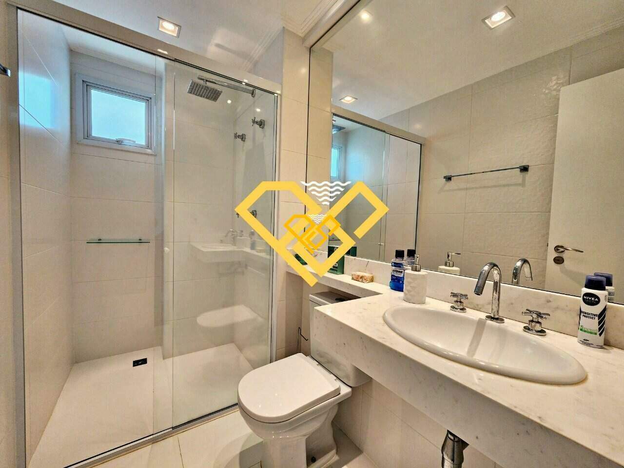 Apartamento à venda no Ponta da Praia: Wc suíte 1
