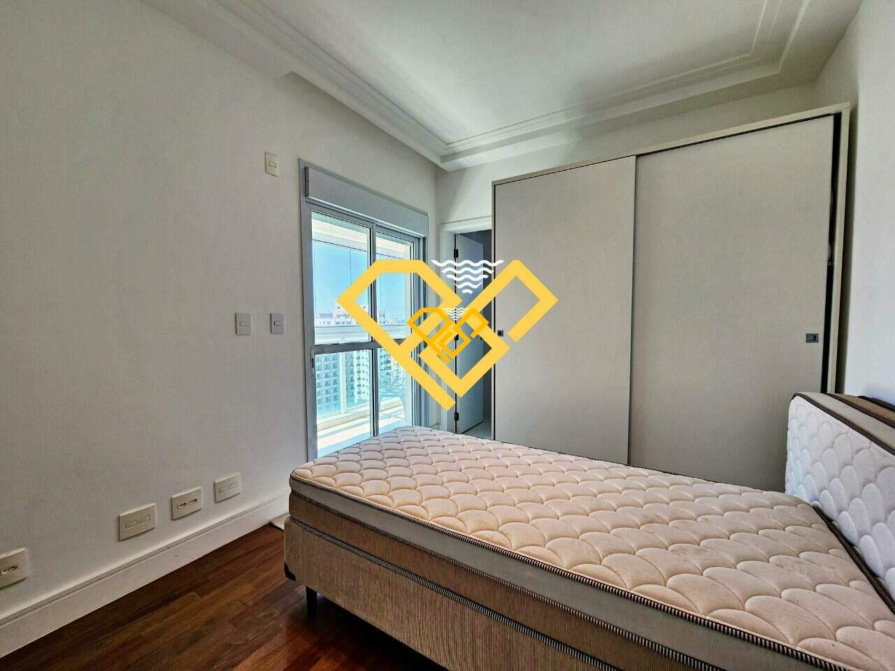 Apartamento à venda no Ponta da Praia: Dormitório 2 - suíte