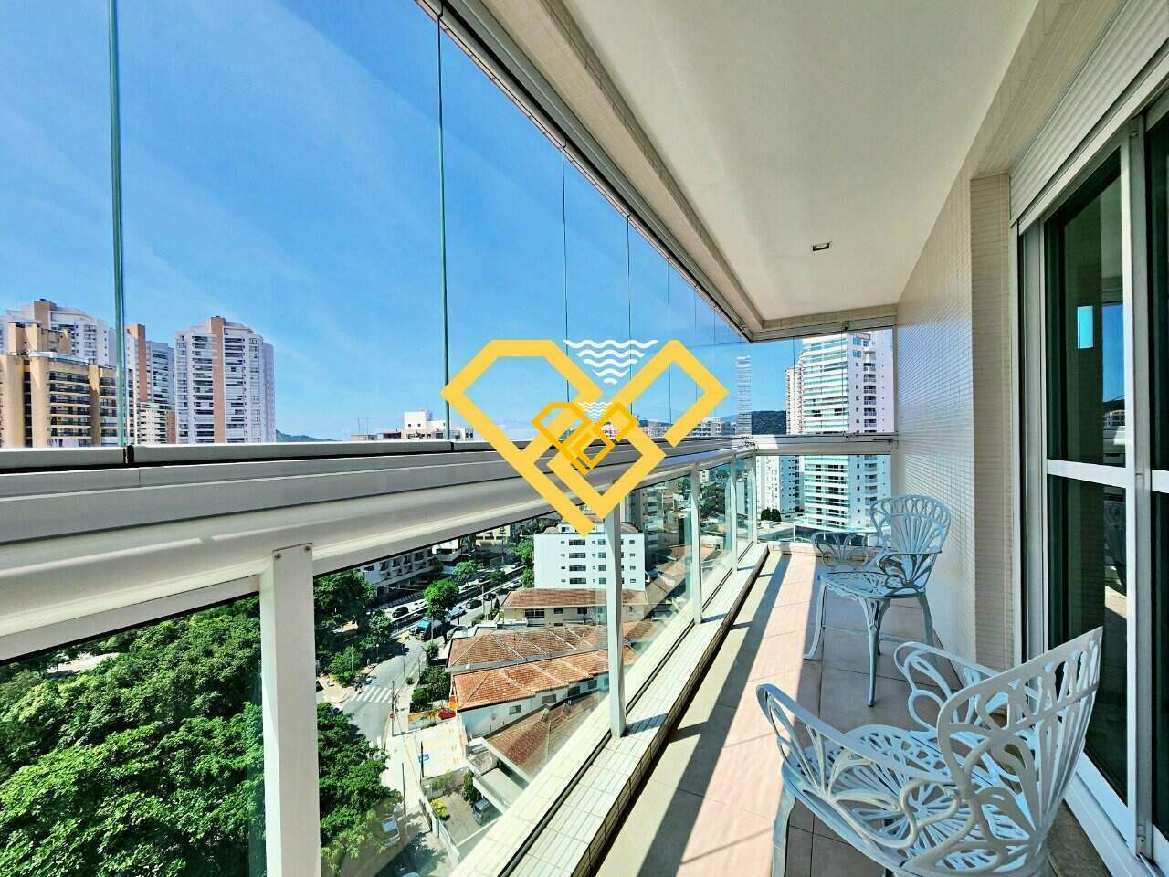 Apartamento à venda no Ponta da Praia: Varanda