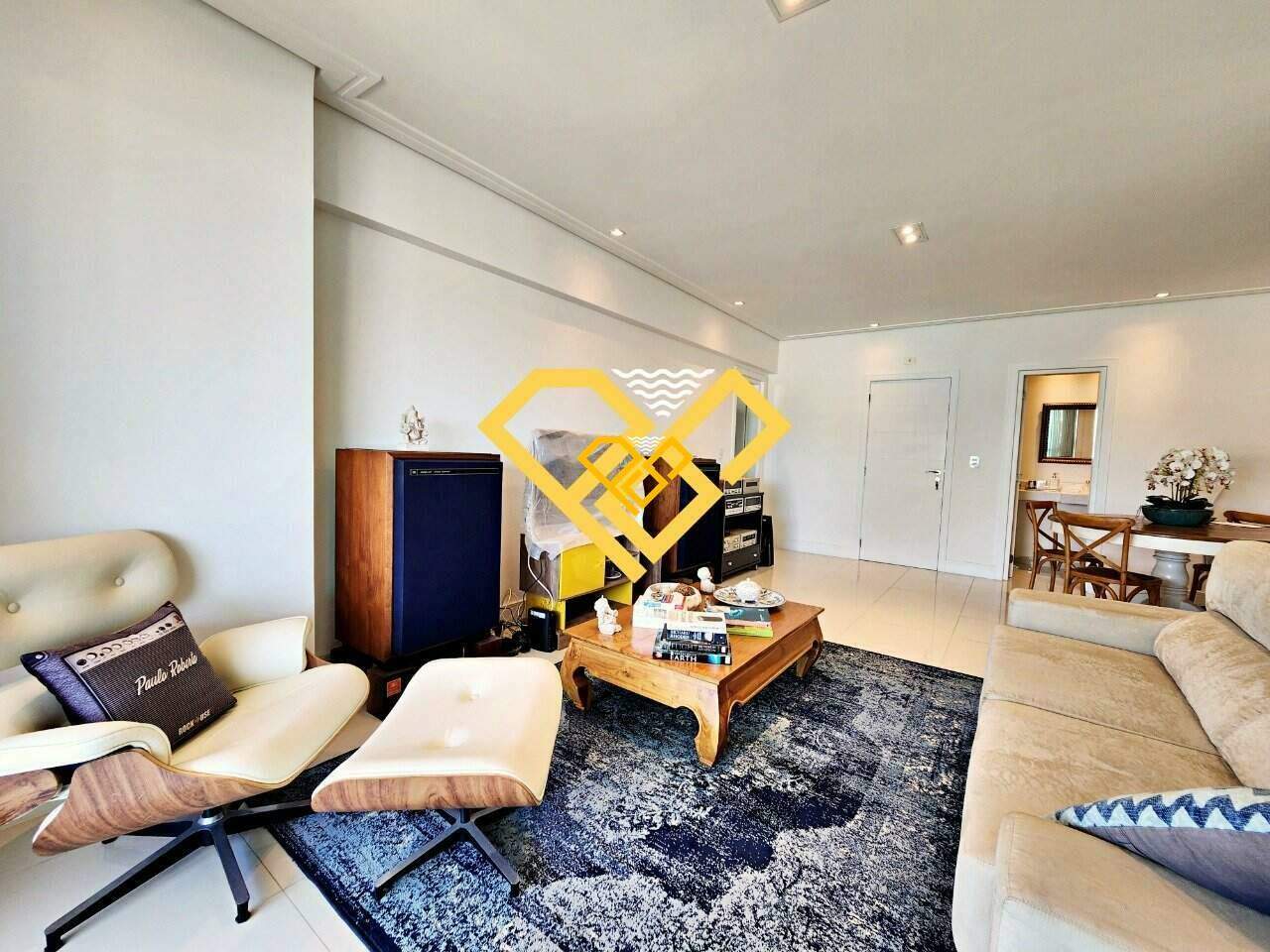 Apartamento à venda no Ponta da Praia: Sala
