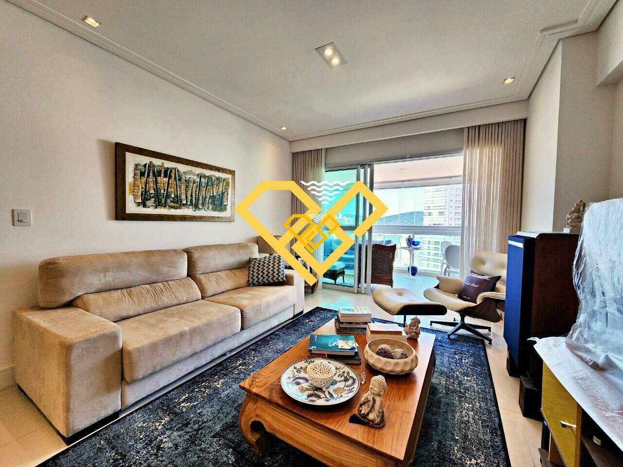 Apartamento à venda no Ponta da Praia: Sala