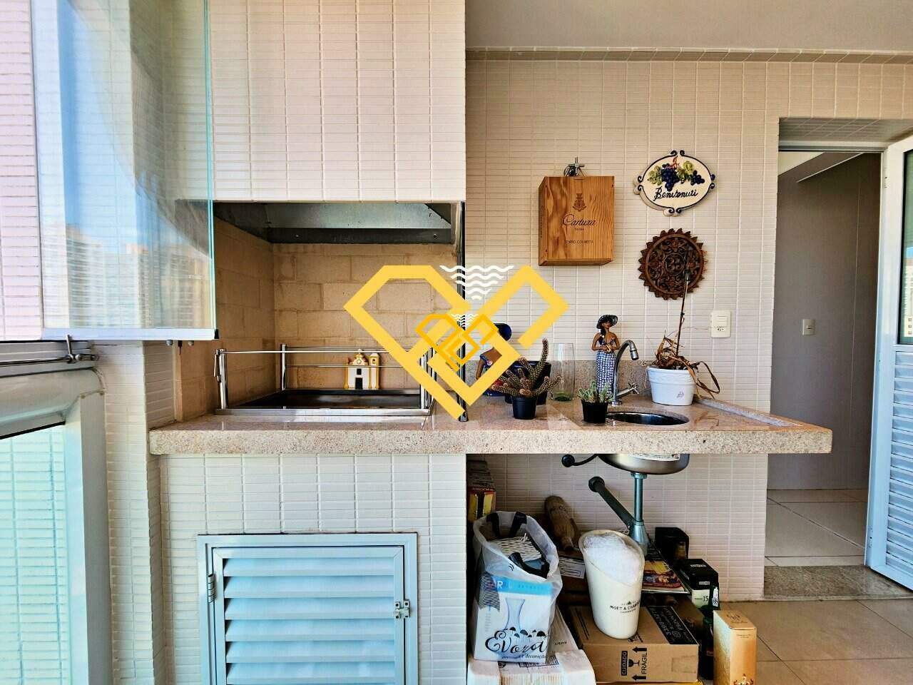 Apartamento à venda no Ponta da Praia: Varanda gourmet