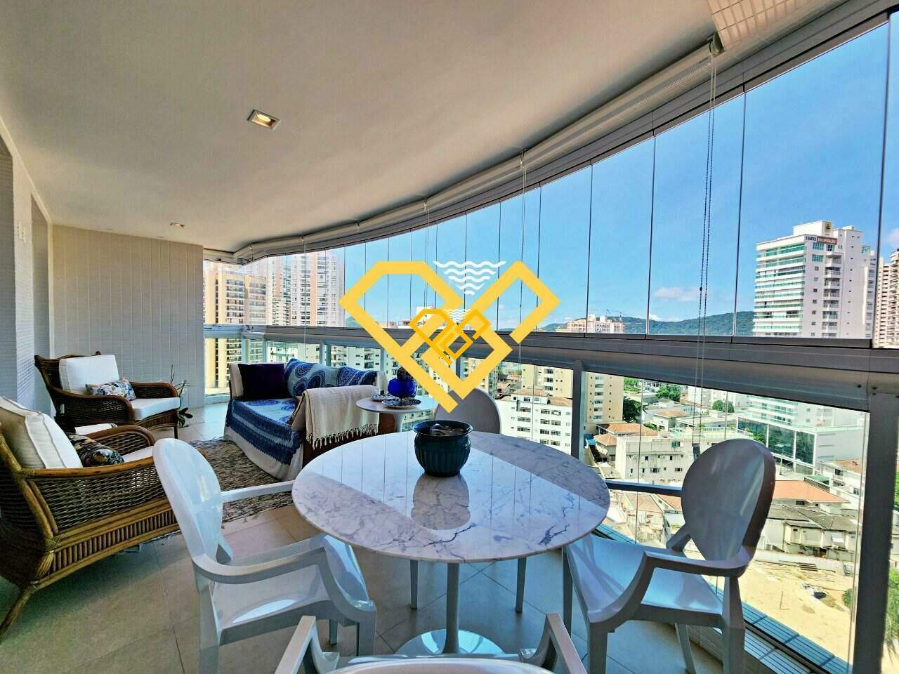 Apartamento à venda no Ponta da Praia: Varanda gourmet