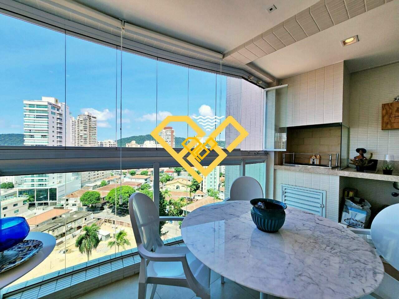 Apartamento à venda no Ponta da Praia: Varanda gourmet