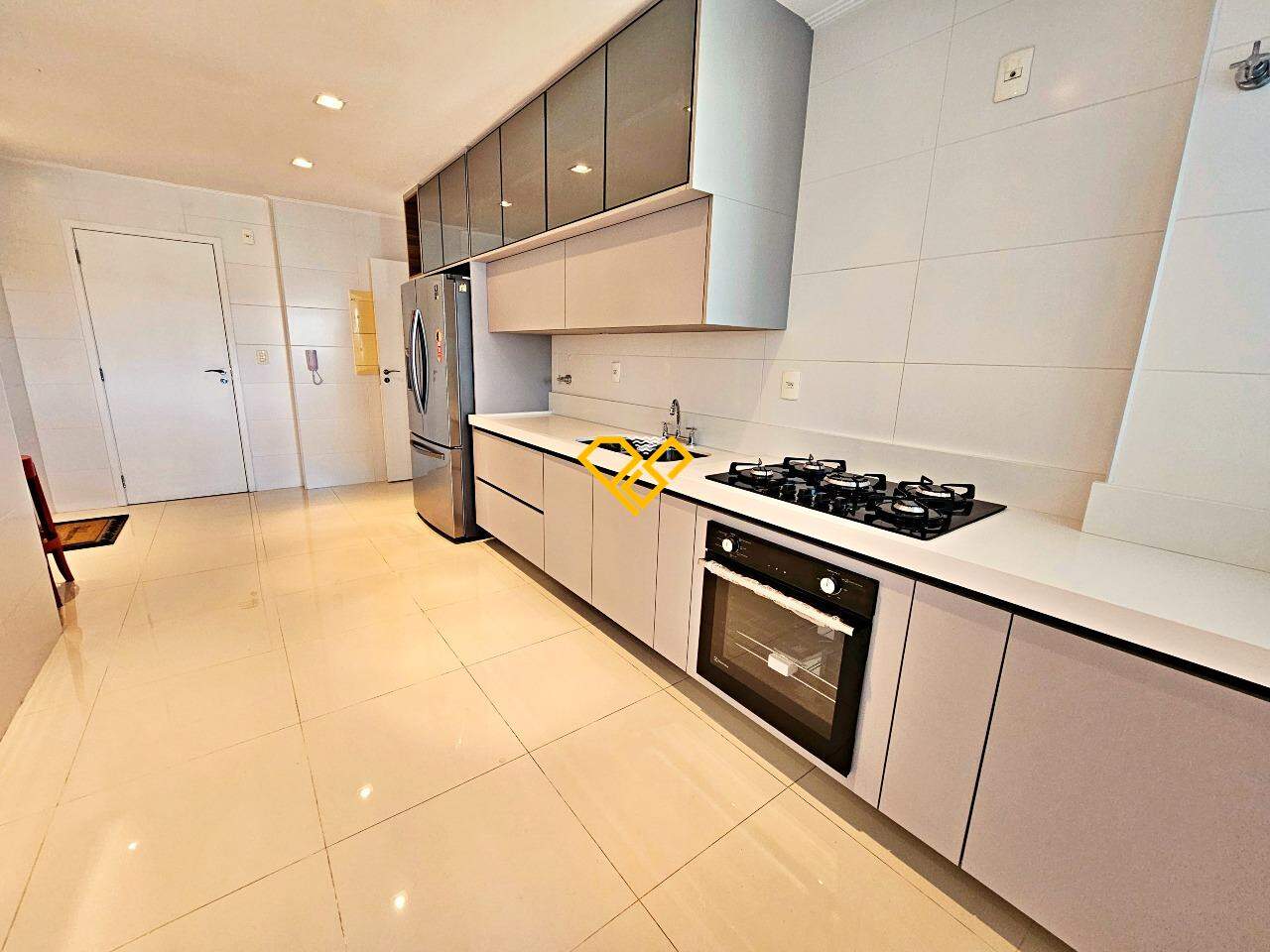 Apartamento à venda no Ponta da Praia: Cozinha