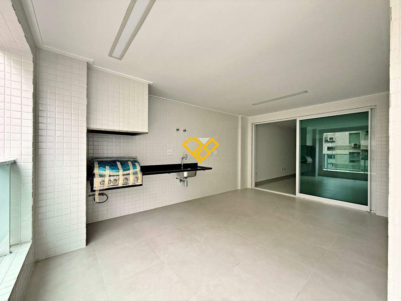 Apartamento à venda no Aparecida: Varanda