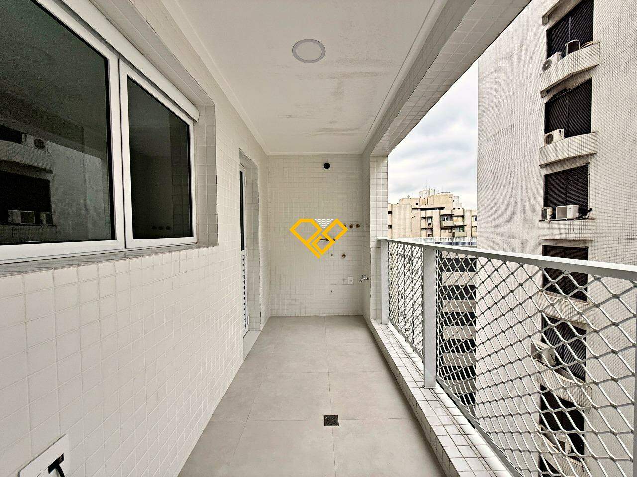 Apartamento à venda no Aparecida: Varanda técnica