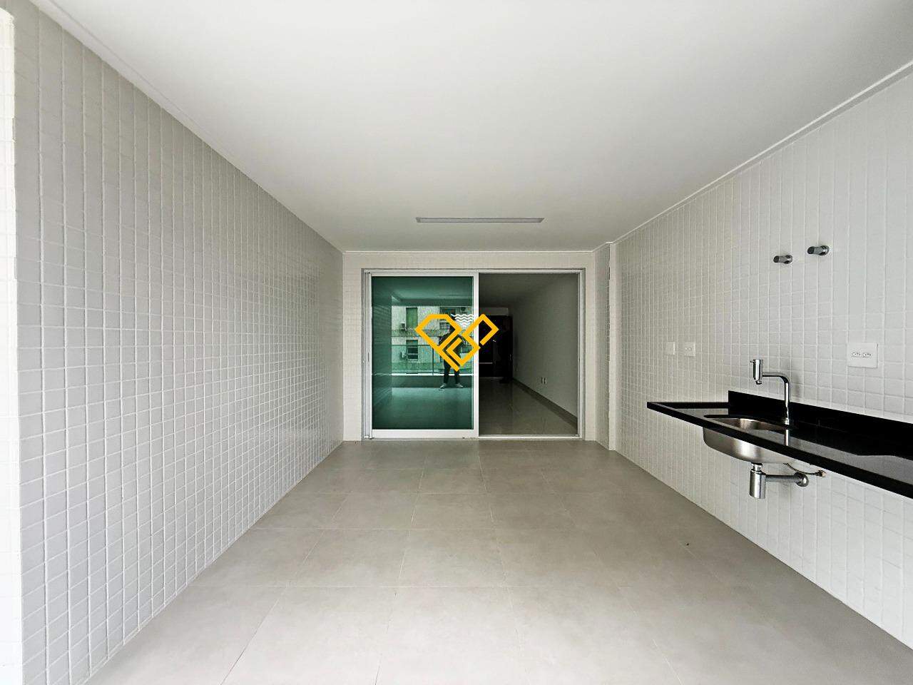Apartamento à venda no Aparecida: varanda