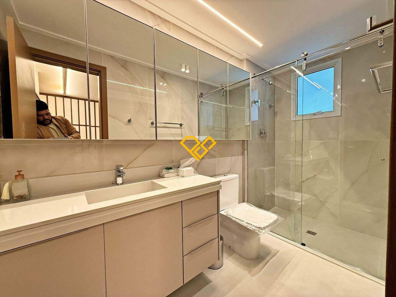 Apartamento à venda no Aparecida: Wc suíte