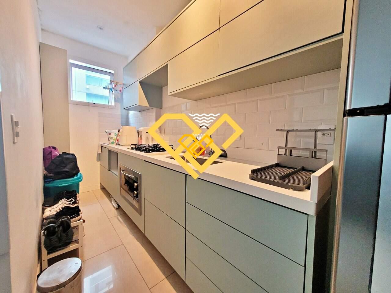 Apartamento à venda no Gonzaga: Cozinha