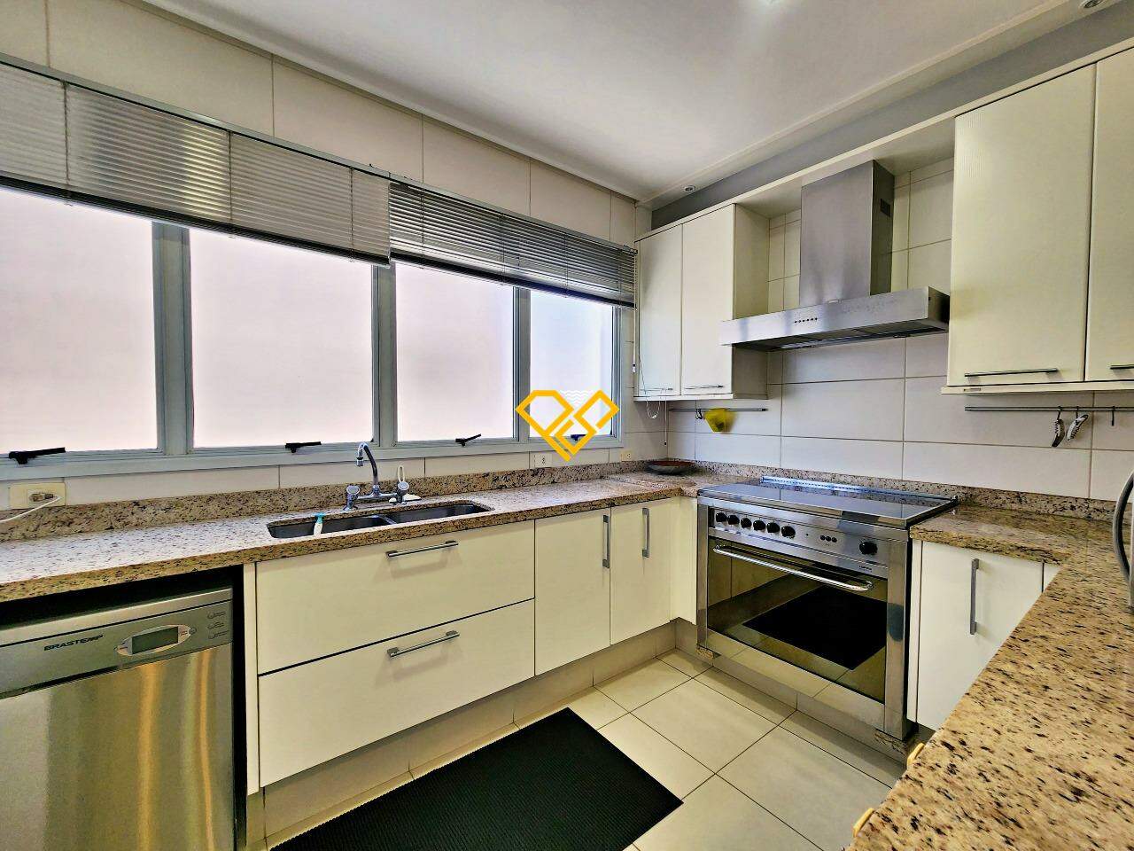Apartamento à venda no Gonzaga: Cozinha