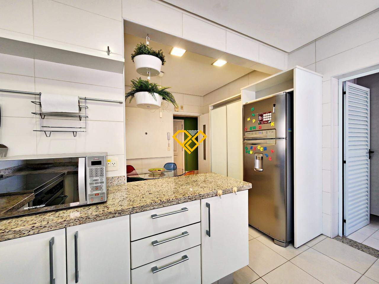 Apartamento à venda no Gonzaga: Cozinha