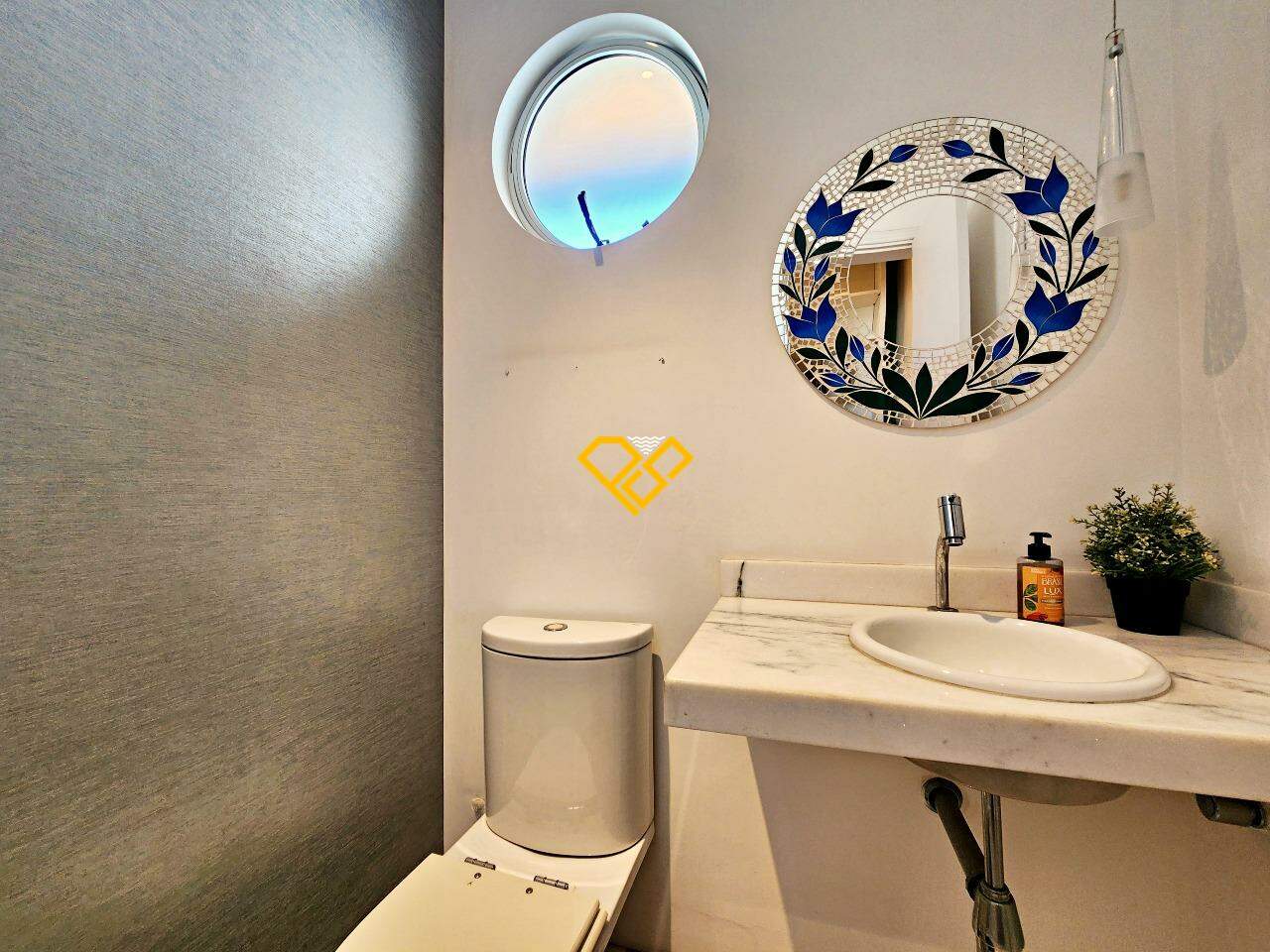 Apartamento à venda no Gonzaga: Lavabo
