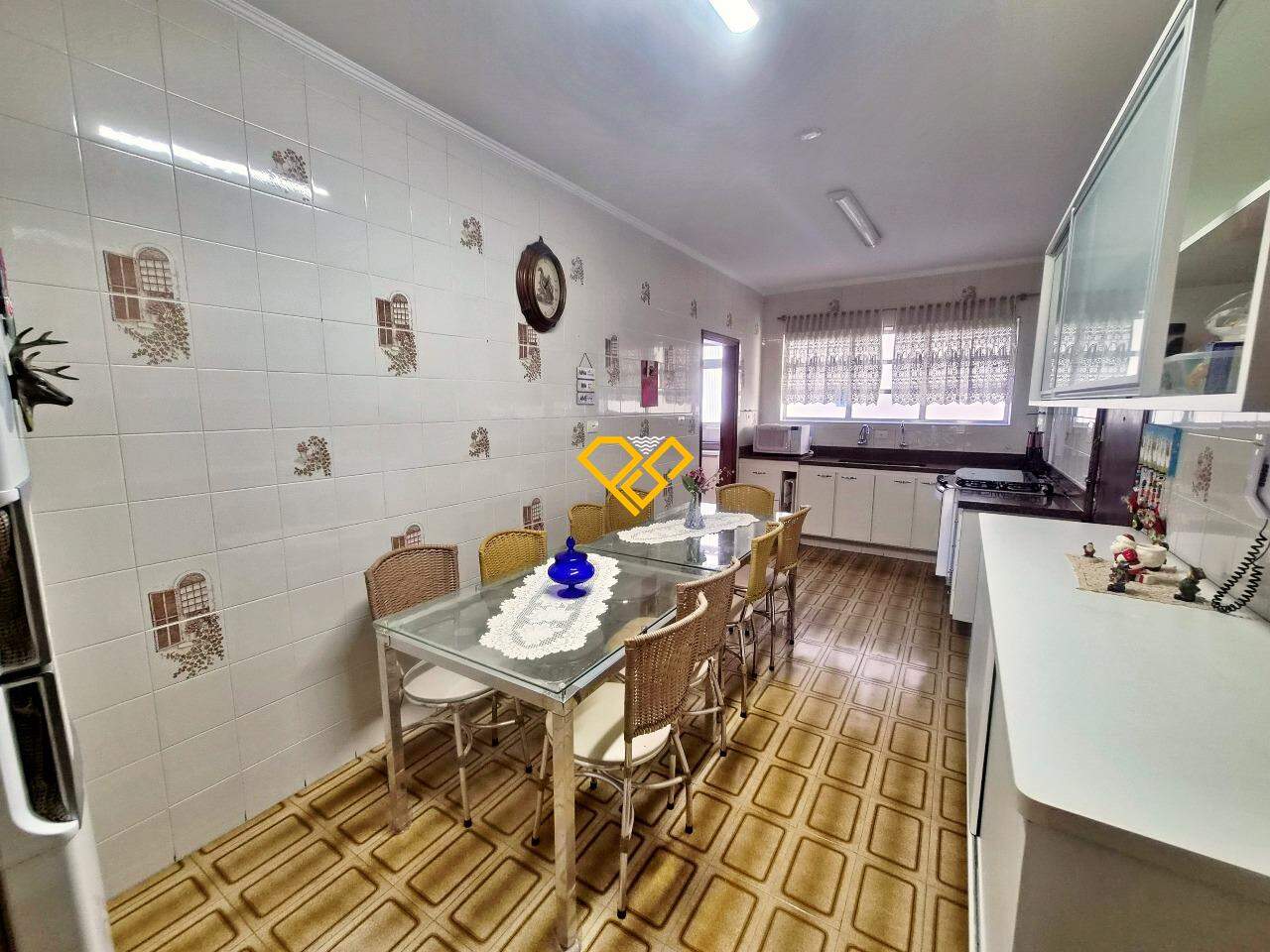 Apartamento à venda no Gonzaga: Cozinha