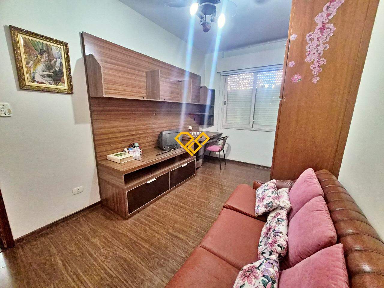Apartamento à venda no Gonzaga: Dependência revertida