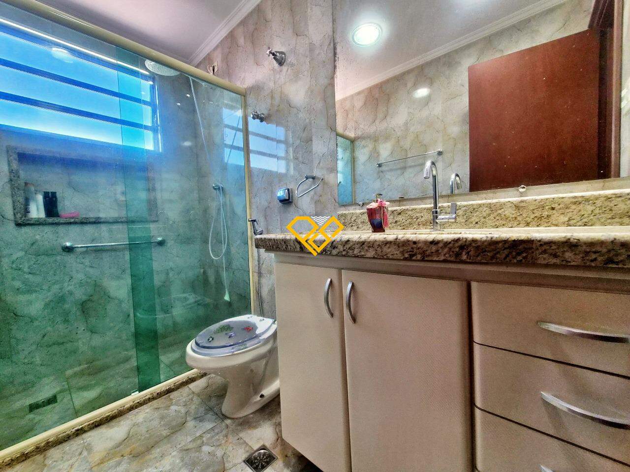 Apartamento à venda no Gonzaga: Wc suíte