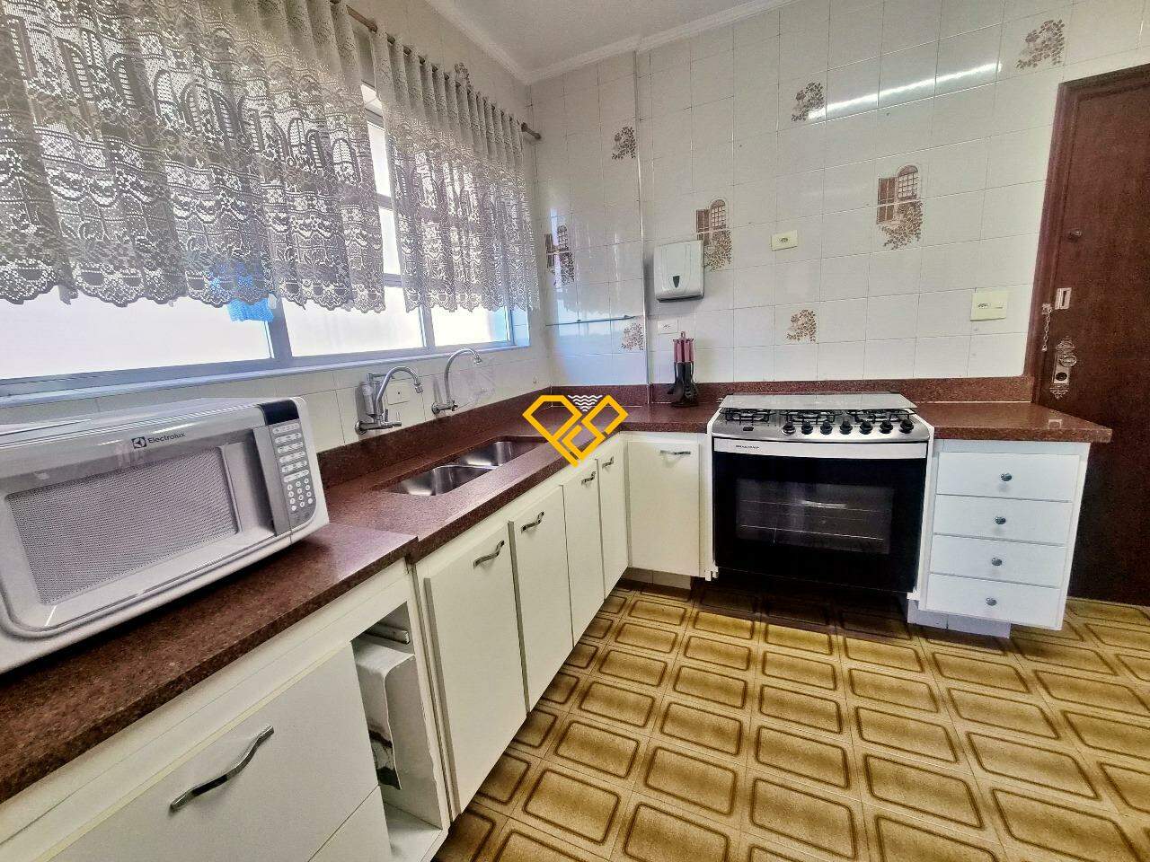 Apartamento à venda no Gonzaga: Cozinha