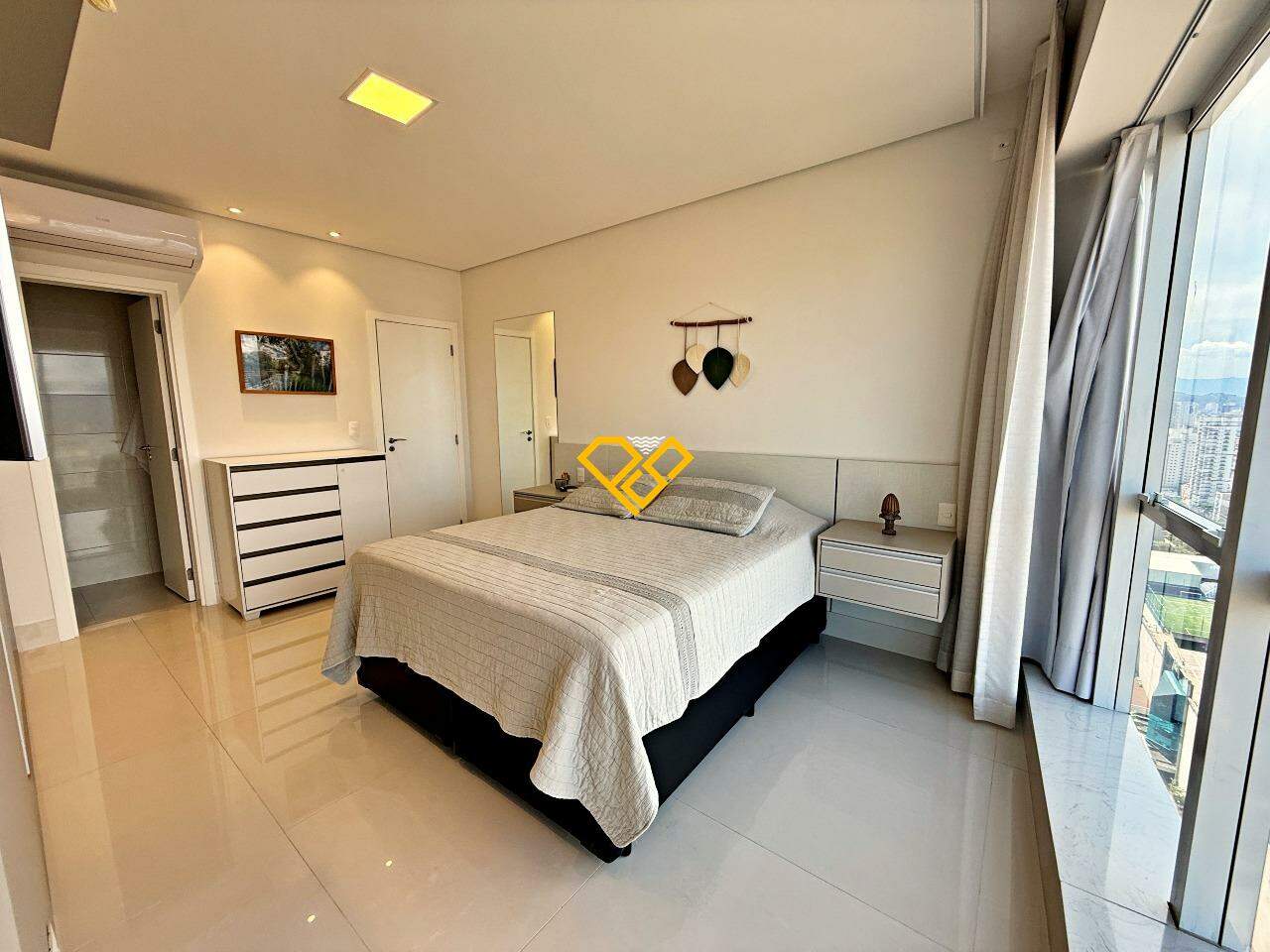 Apartamento à venda no Aparecida: Dormitório - suíte