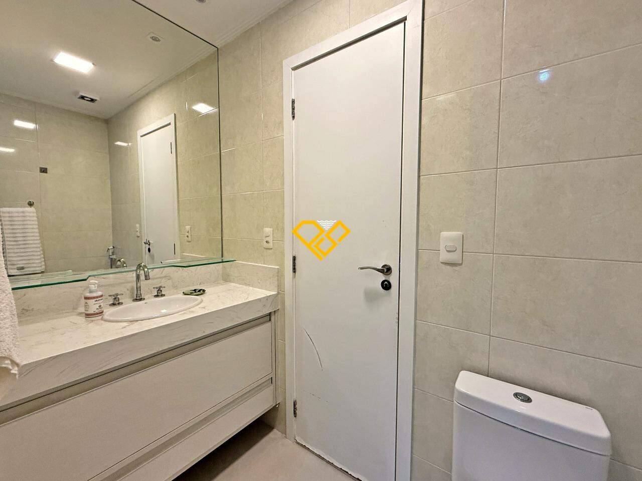 Apartamento à venda no Aparecida: Wc suíte