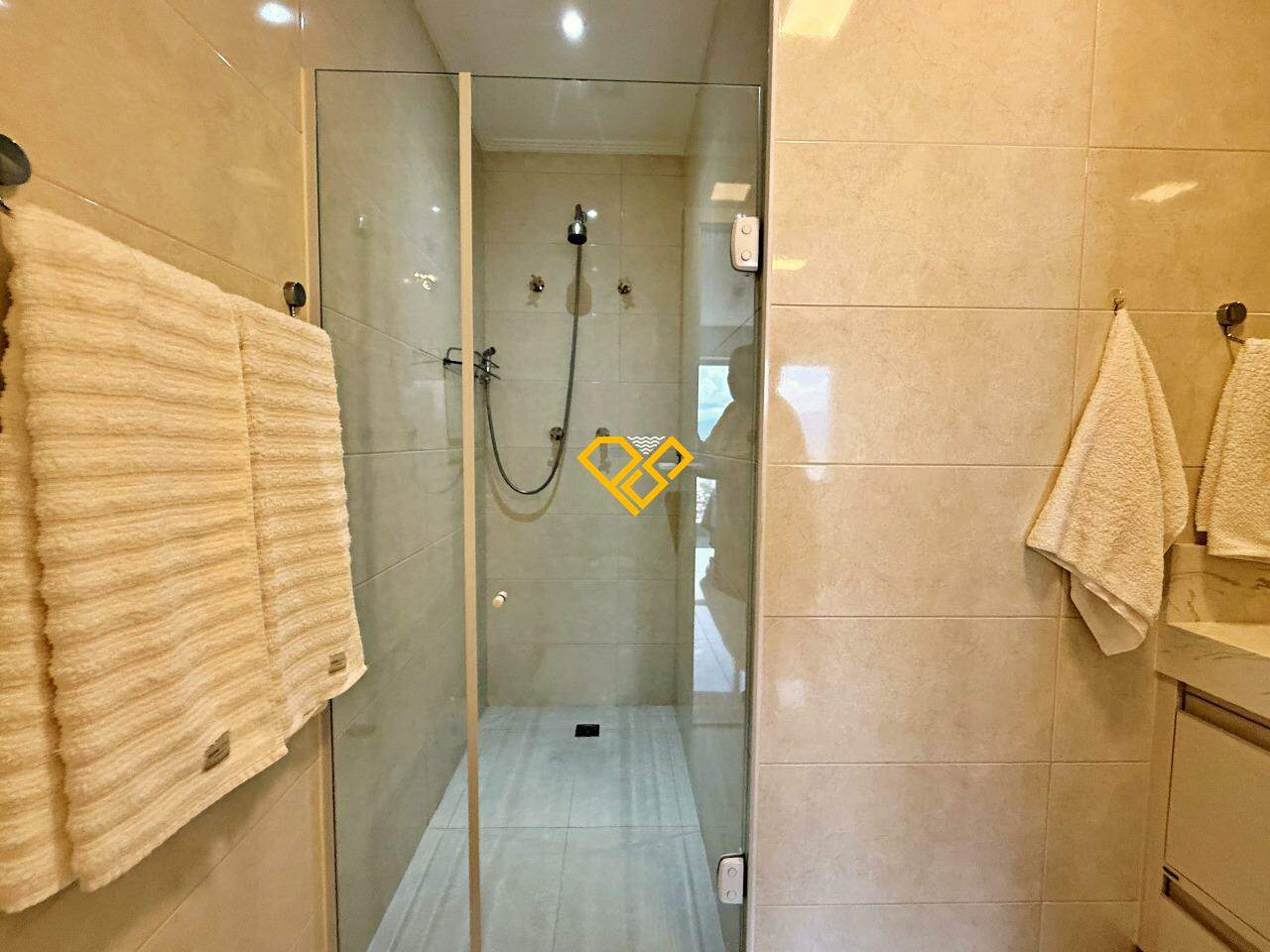 Apartamento à venda no Aparecida: Wc suíte