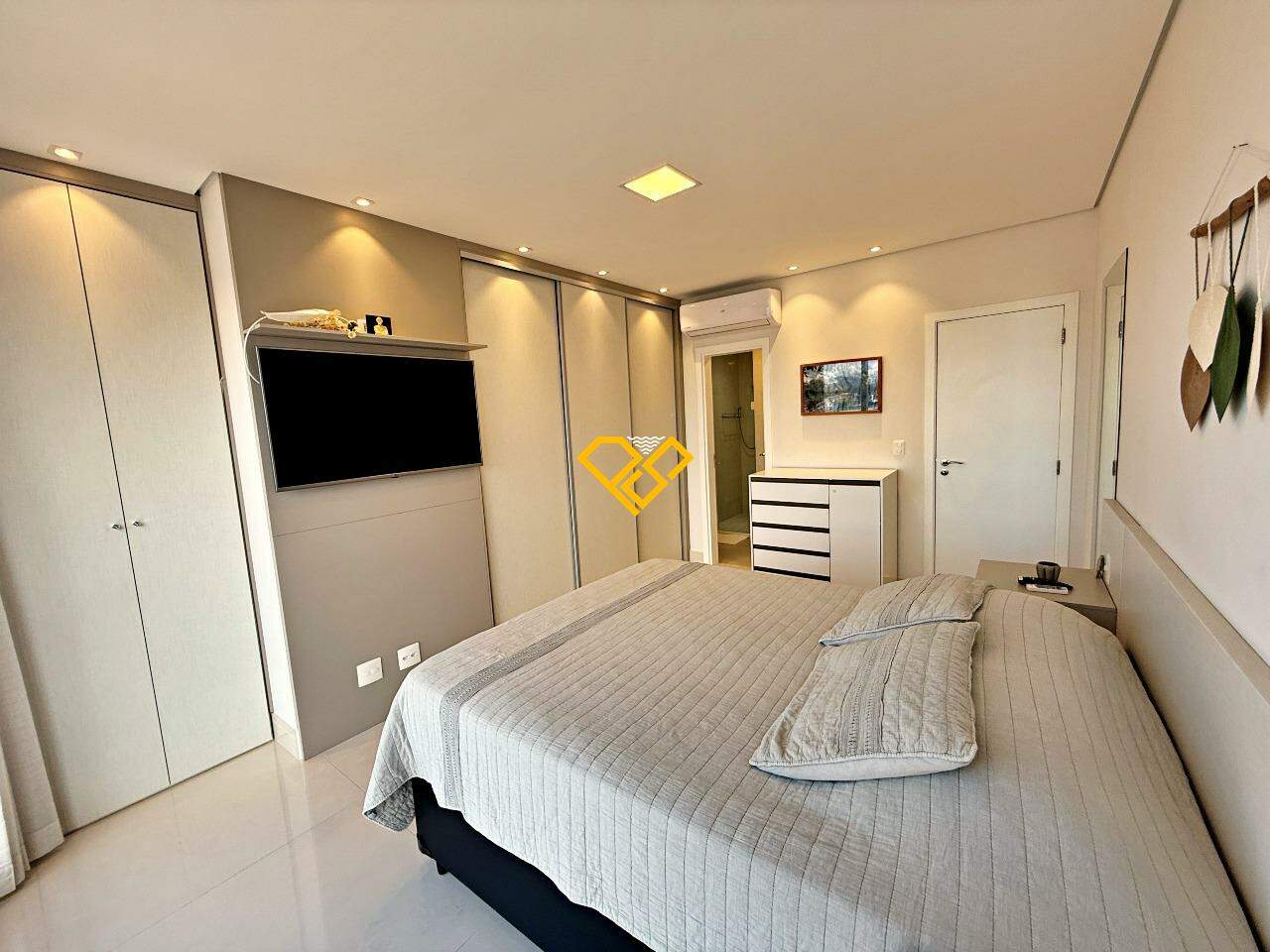 Apartamento à venda no Aparecida: Dormitório - suíte