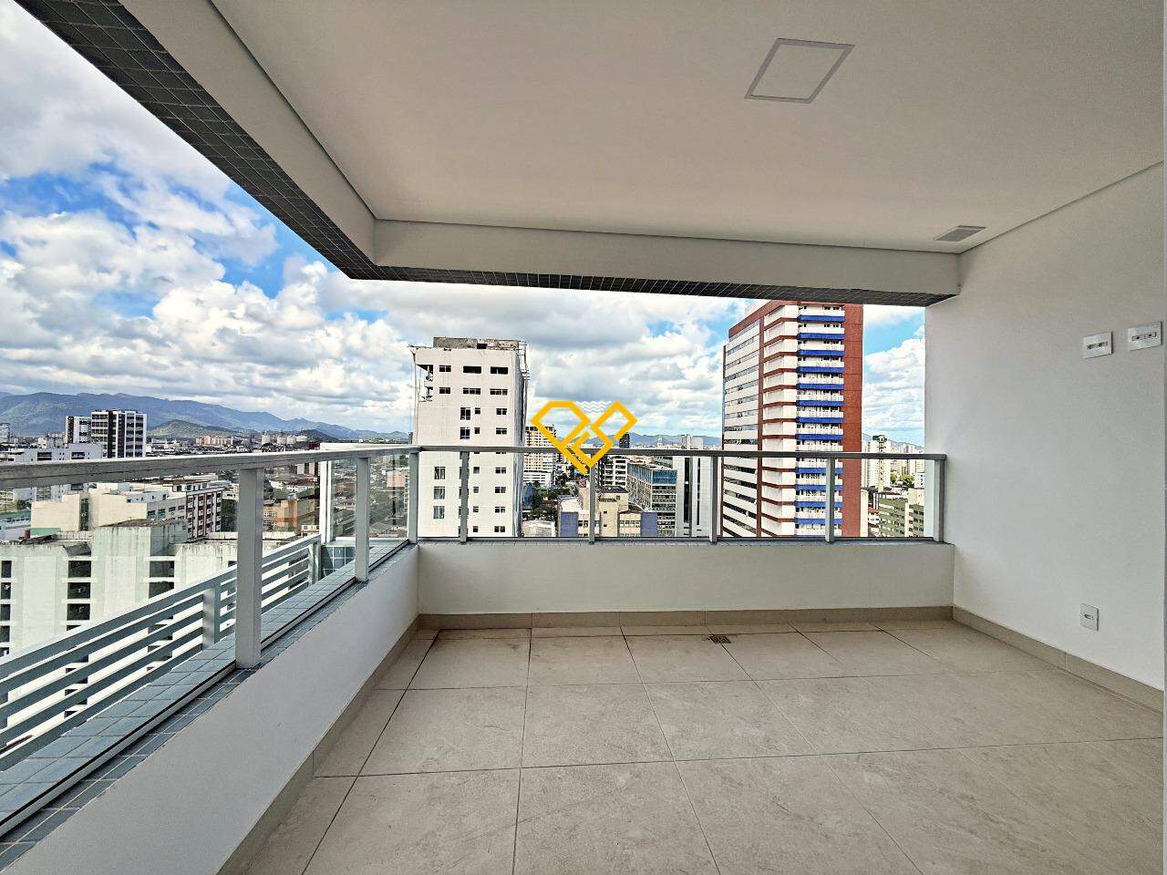 Apartamento à venda no Campo Grande: Varanda