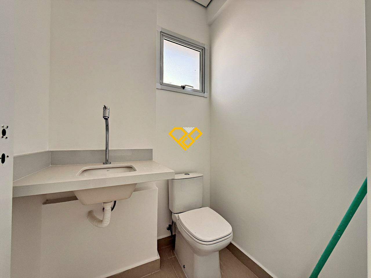 Apartamento à venda no Campo Grande: Lavabo