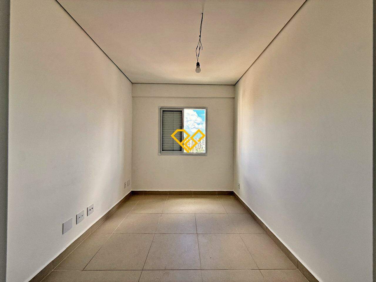 Apartamento à venda no Campo Grande: Dormitório 1 - suíte