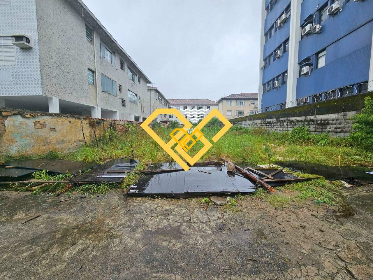 Terreno à venda no Macuco: 