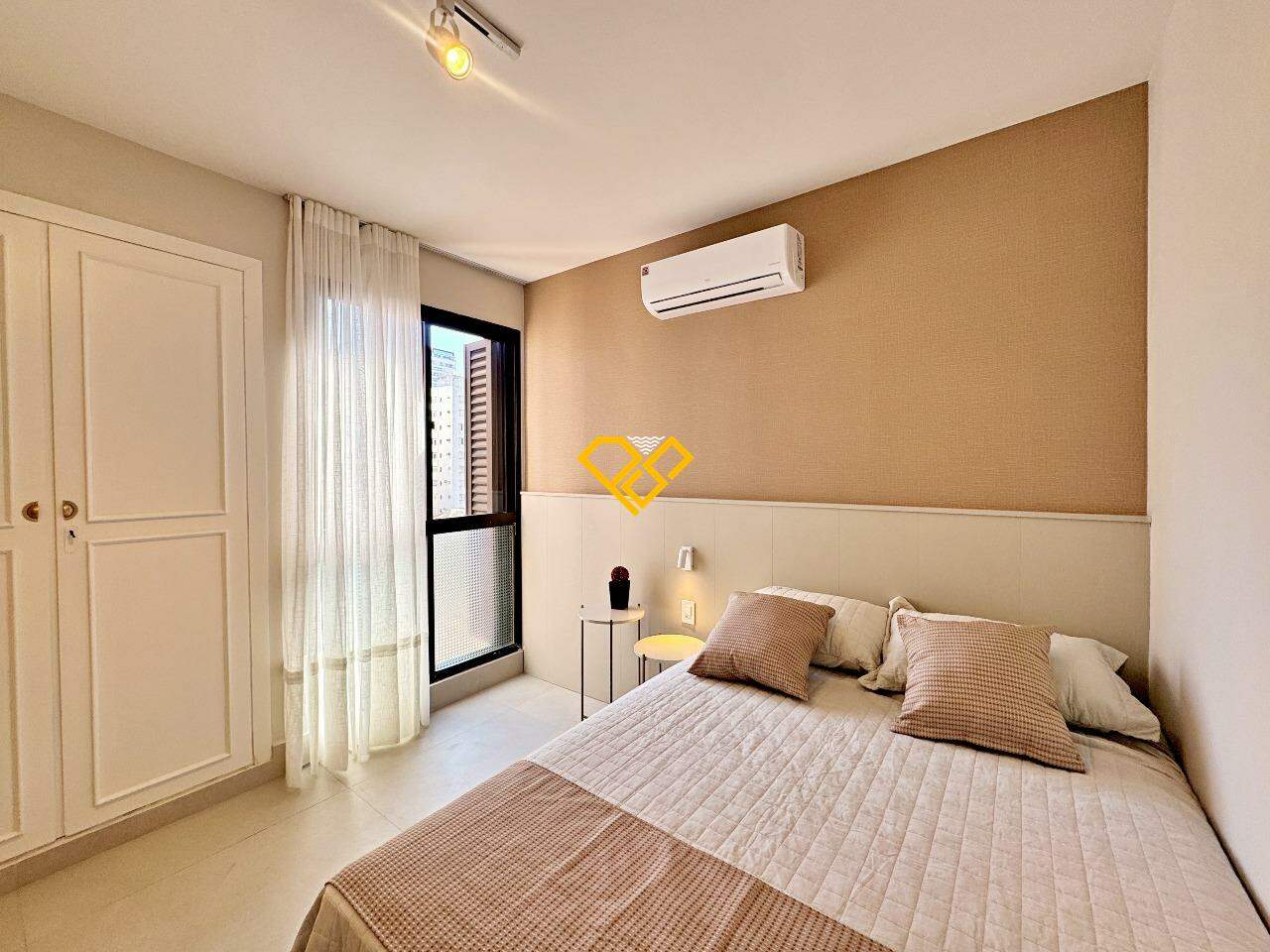 Apartamento à venda no Boqueirão: Dormitório 1 - suíte