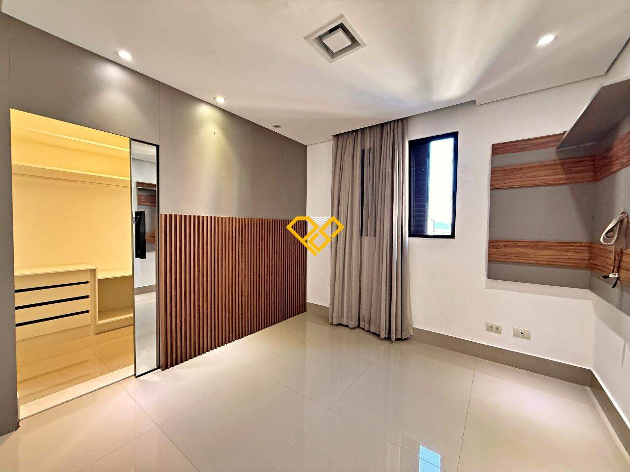 Apartamento à venda no Ponta da Praia: Dormitório 1 - suíte