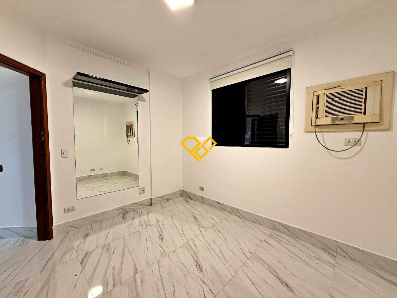 Apartamento à venda no Ponta da Praia: Dormitório 2