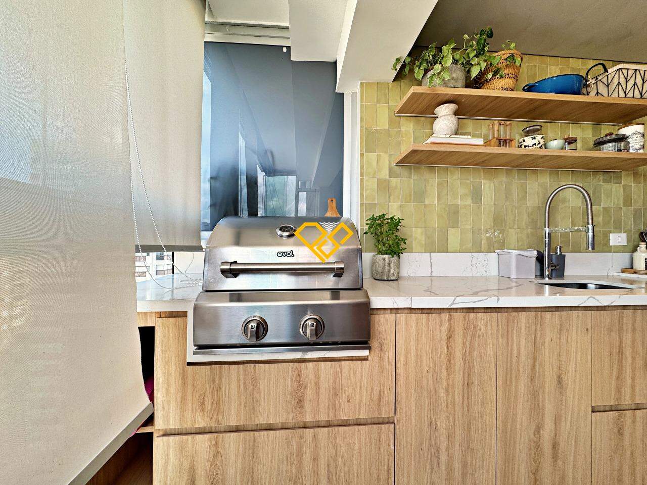 Apartamento à venda no Embaré: Varanda gourmet