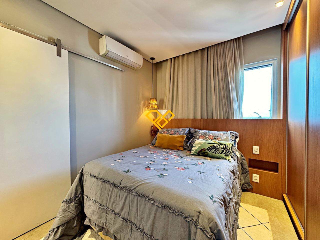 Apartamento à venda no Embaré: Dormitório 1 - suíte