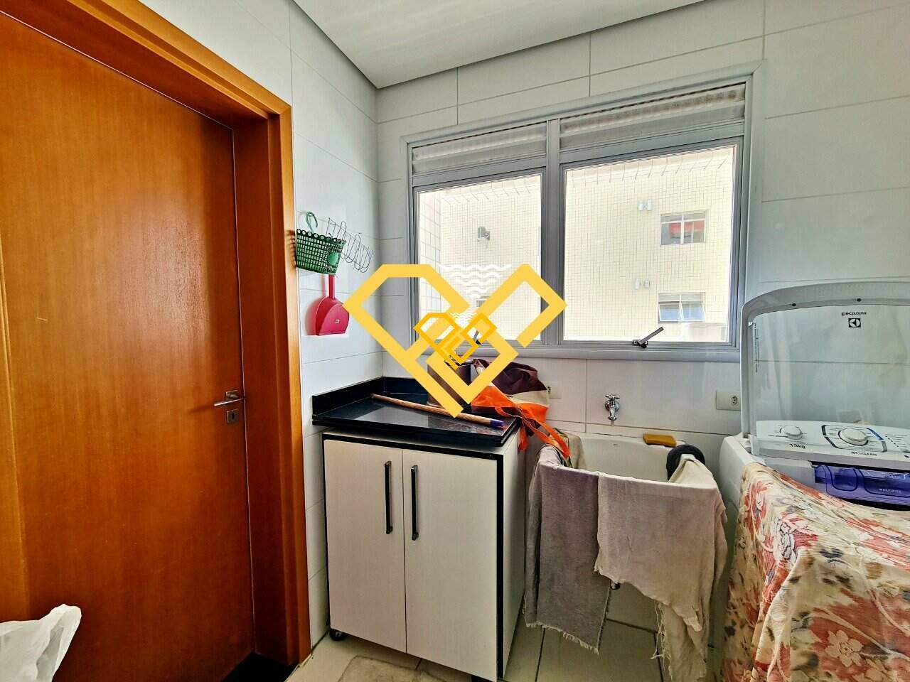 Apartamento à venda no Embaré: Área de serviço