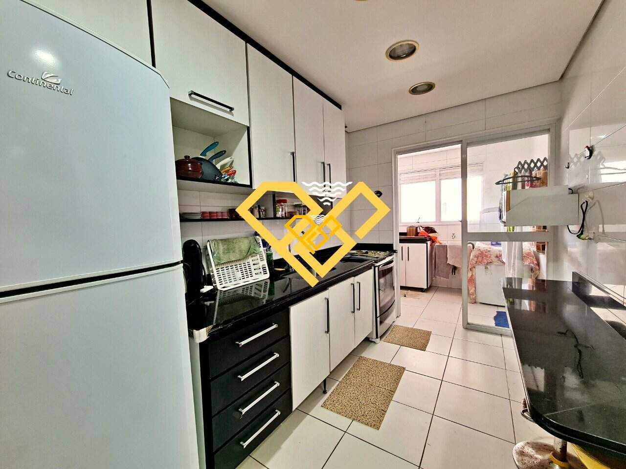Apartamento à venda no Embaré: Cozinha