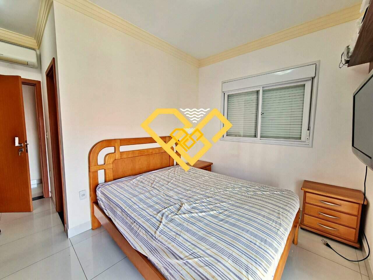 Apartamento à venda no Embaré: Dormitório 1 - suíte