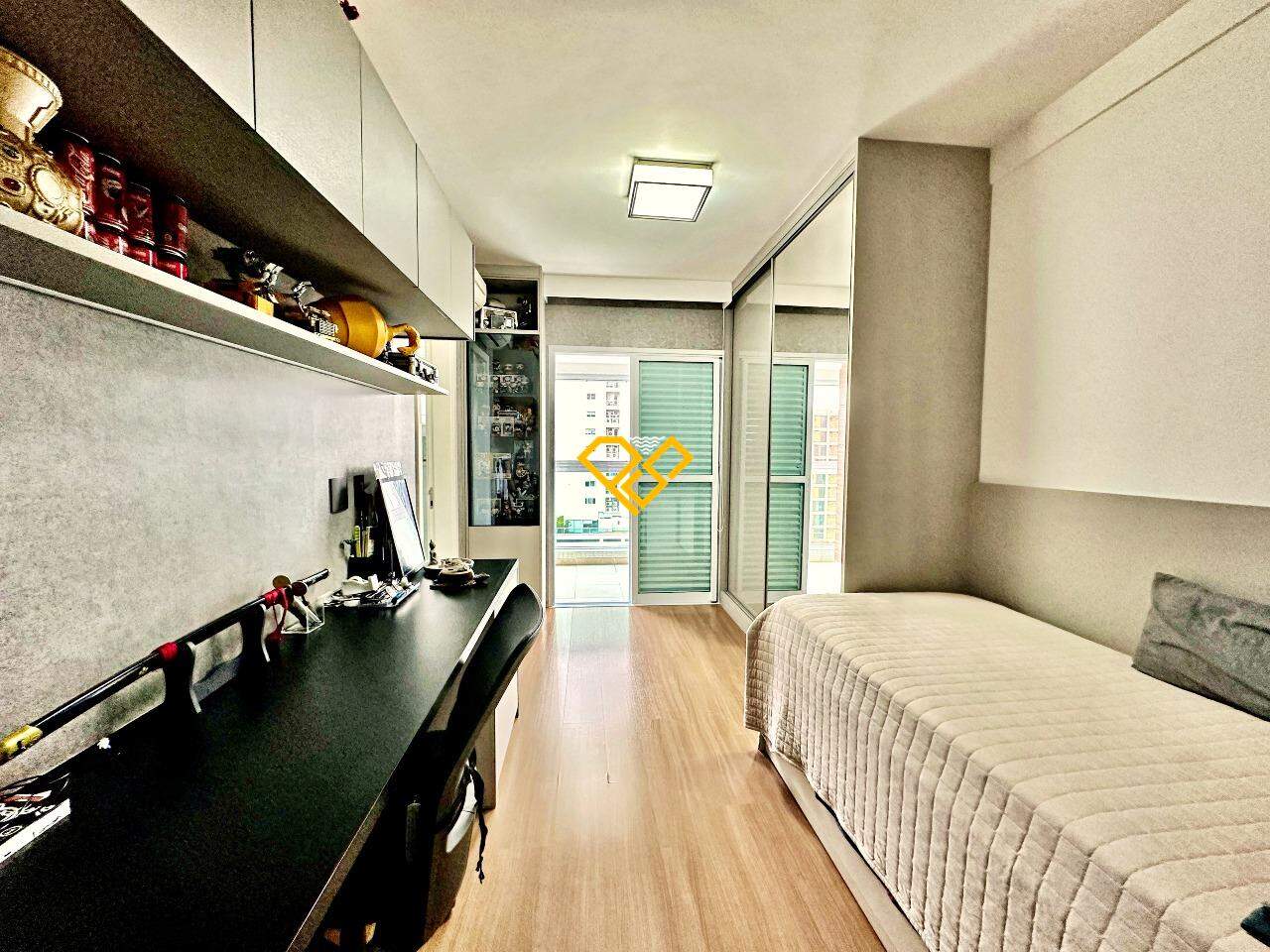 Apartamento à venda no Embaré: Dormitório 2 - suíte