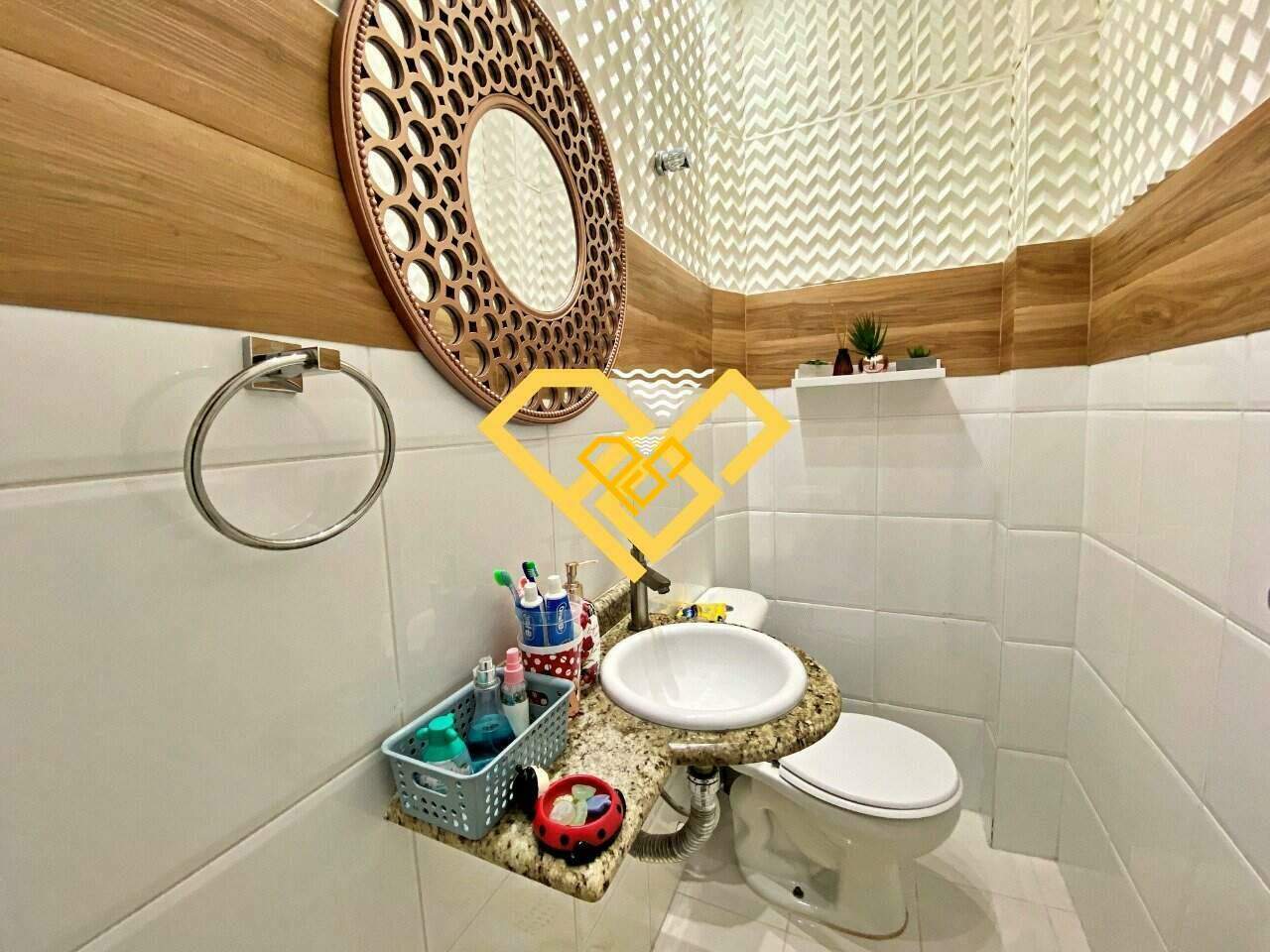 Sobreposta Alta à venda no Marapé: Lavabo