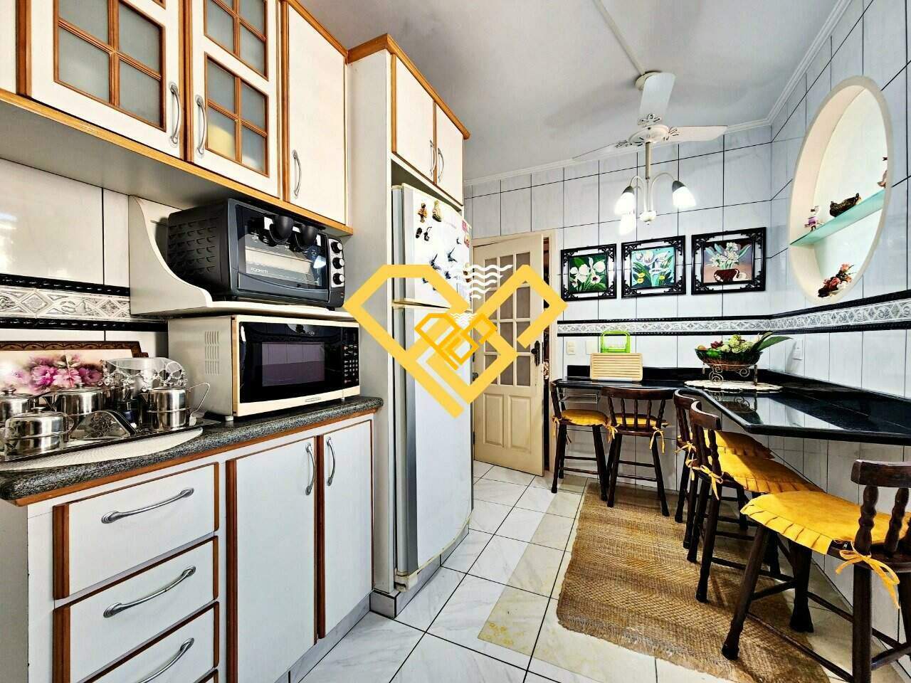 Apartamento à venda no Gonzaga: Cozinha
