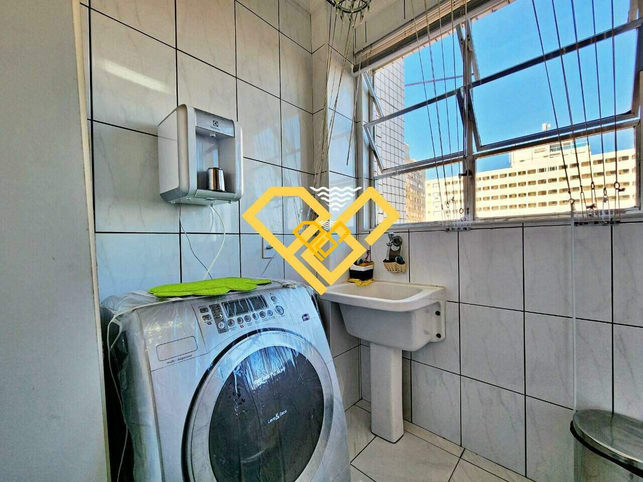 Apartamento à venda no Gonzaga: área de serviço