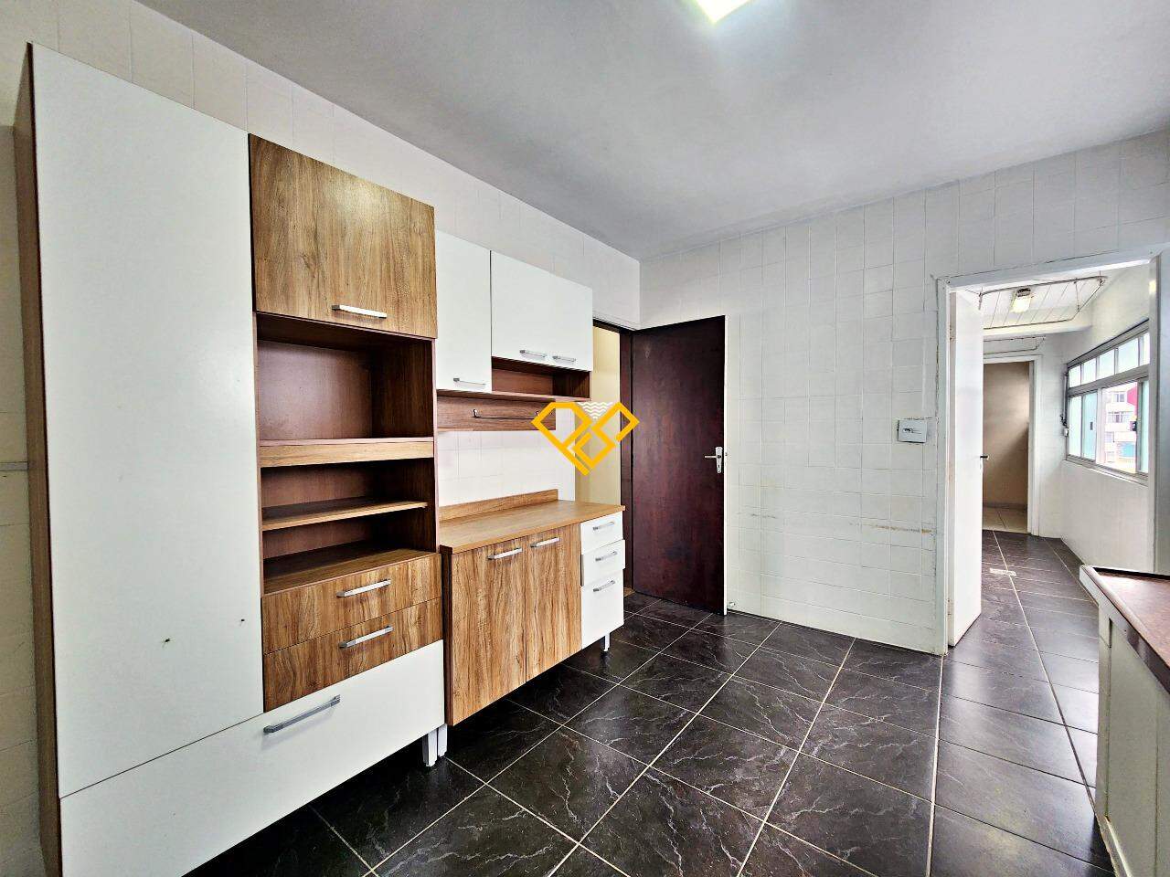 Apartamento à venda no Gonzaga: Cozinha