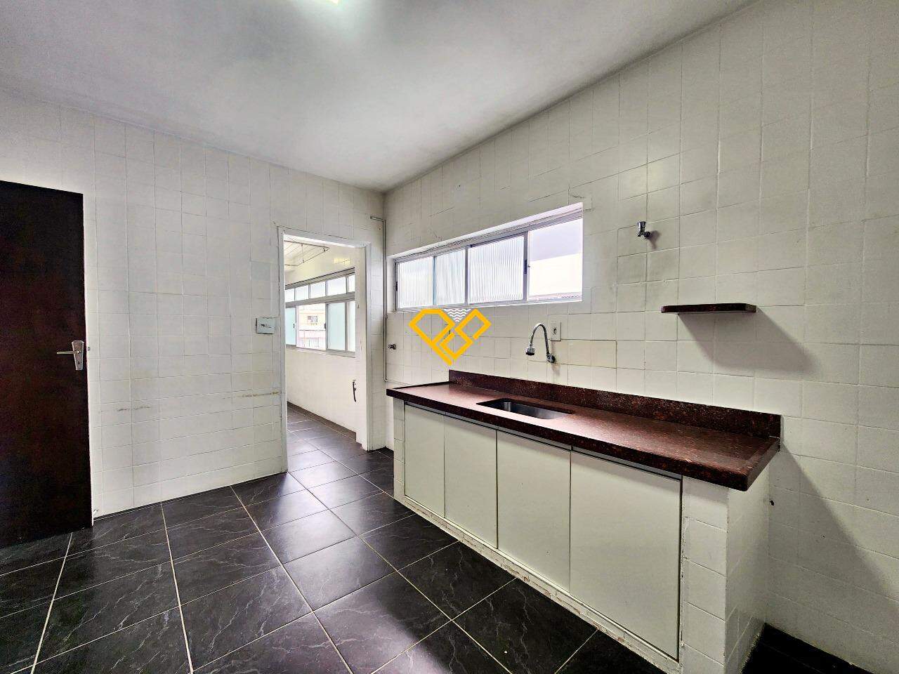 Apartamento à venda no Gonzaga: Cozinha